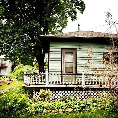 Harbor Hill House Hotel Bayfield Exterior photo